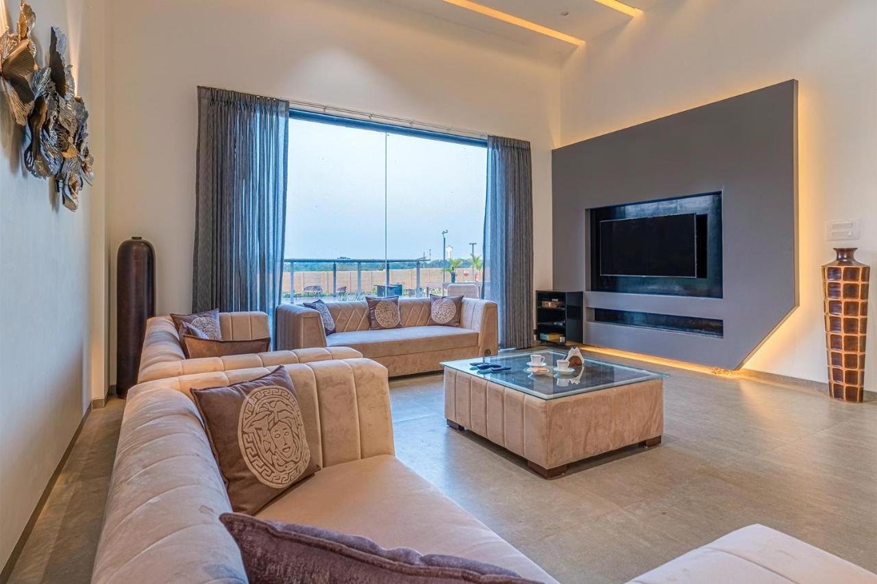 StayVista at Le Bon Horizon Nashik Extérieur photo